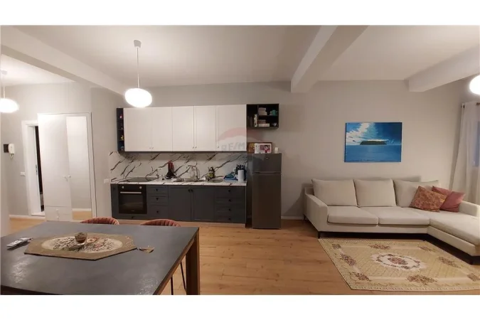 Jepet me qira apartament 1+1 ne Myslym Shyri 550 Euro/ Muaji