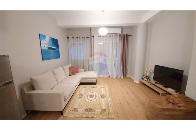 Jepet me qira apartament 1+1 ne Myslym Shyri 550 Euro/ Muaji