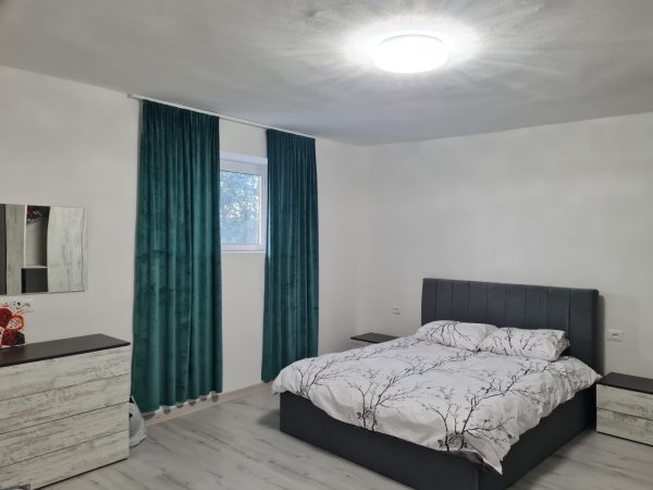 JEPET ME  QERA  APARTAMENT 2+1 1000 EURO BLLOKU