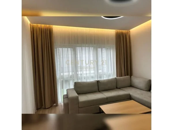 RRUGA 5 MAJI, JEPET ME QIRA APARTAMENT 1+1!!