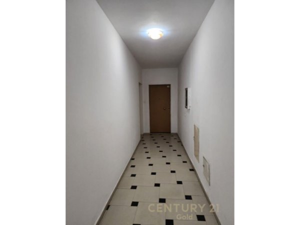 Shitet apartament 1+1 ne Astir