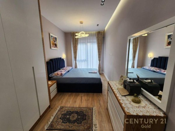 APARTAMENT LUKSOZ PER QIRA NE KOMPLEKSIN MAGNET! 550€