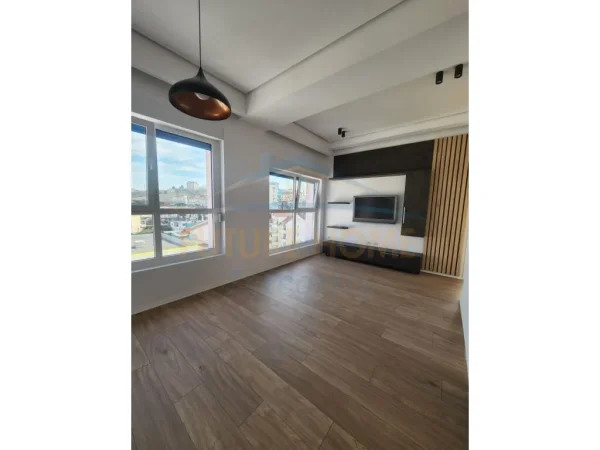 Qera ,Apartament 1+1 Ali Demi , Tirane