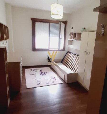 Tirane, jepet me qera apartament 2+1 Kati 8, 80 m² 550 Euro (FABRIKA E MIELLIT)