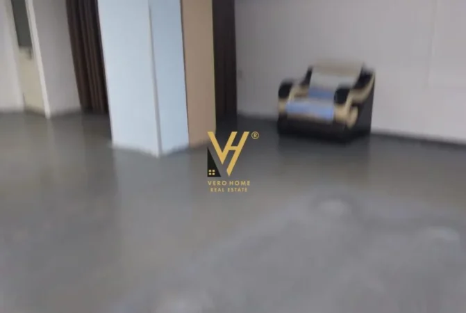 Tirane, jepet me qera dyqan Kati 0, 67 m² 450 Euro (21 DHJETORI)