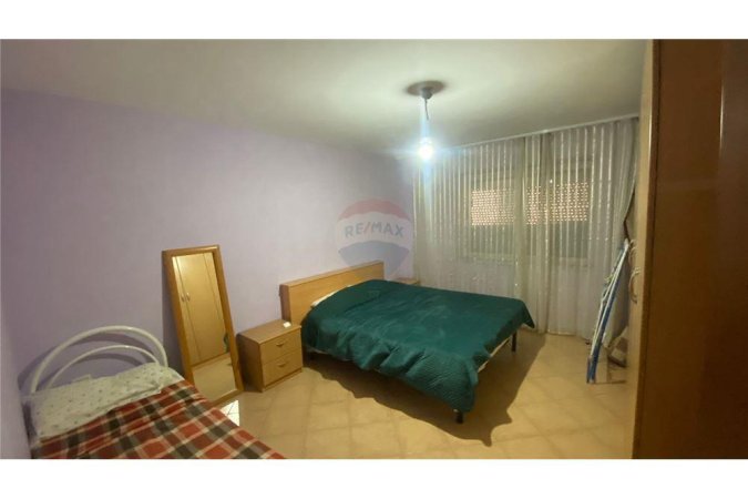 Jepet me qira Apartament 2+1 tek Rruga e Kavajes