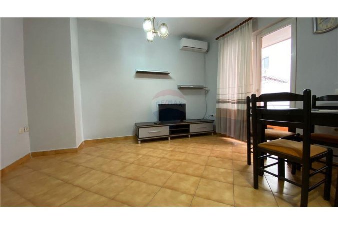 Apartament 1+1 per qira tek Rruga e Dibres