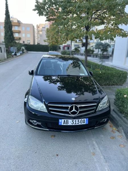 Shitet  C Clas w204 2.2 nafte, viti 2009, automatik. Cmimi i diskutueshem!