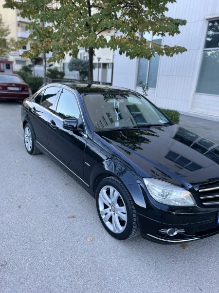 Shitet  C Clas w204 2.2 nafte, viti 2009, automatik. Cmimi i diskutueshem!