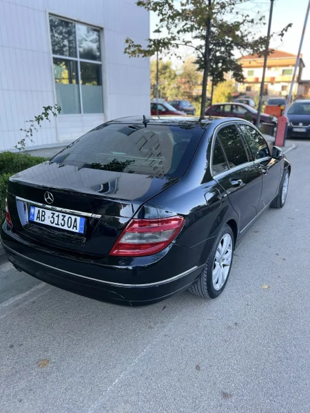 Shitet  C Clas w204 2.2 nafte, viti 2009, automatik. Cmimi i diskutueshem!