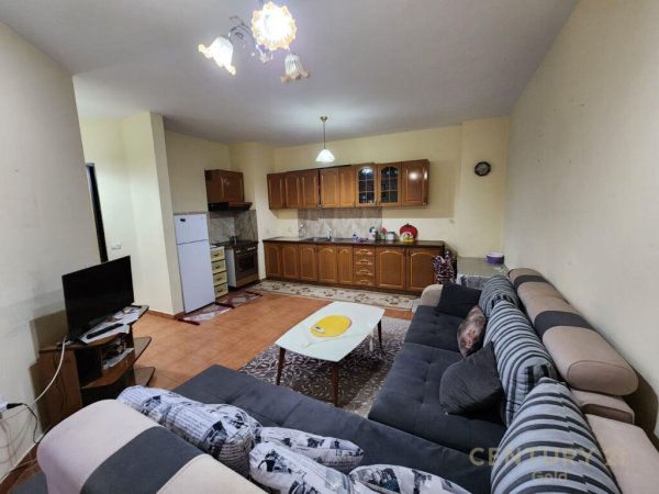 Apartment 1+1 ne Astir afer Viles L 78000 €
