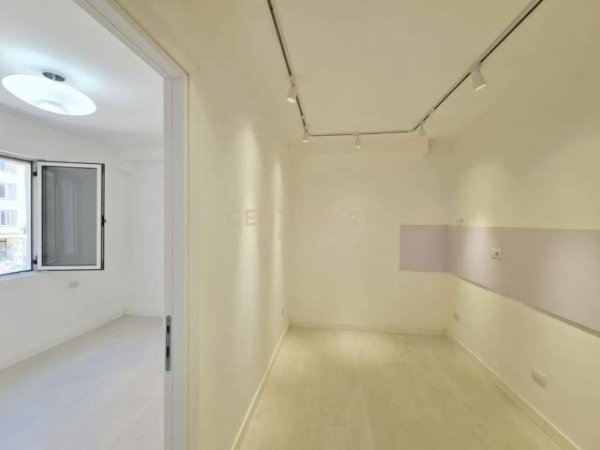 Tirane, jepet me qera apartament 1+1+BLK Kati 3, 50 m² 350 Euro (Sheshi Willson)
