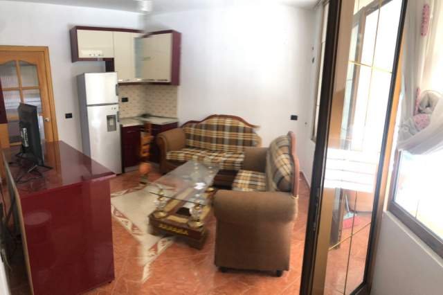 Tirane, jepet me qera apartament 2+1+BLK Kati 3, 80 m² 350 Euro (dibres)