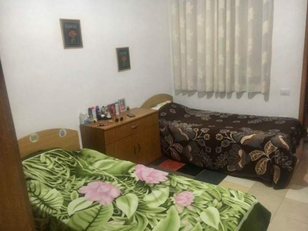 Tirane, jepet me qera apartament 1+1 Kati 1, 70 m² 220 Euro (Hamdi Pepo)
