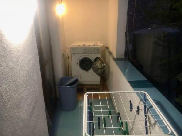 Tirane, jepet me qera apartament 1+1 Kati 1, 70 m² 220 Euro (Hamdi Pepo)