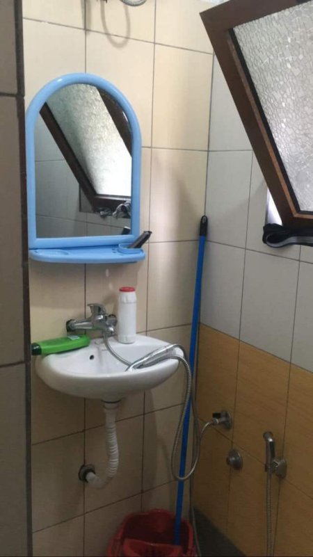 Tirane, jepet me qera apartament 1+1 Kati 1, 70 m² 220 Euro (Hamdi Pepo)