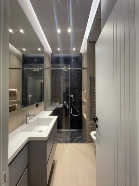 Tirane, jepet me qera apartament 1+1 Kati 5, 70 m² 750 Euro (Rruga e Kavajes, Square 21)