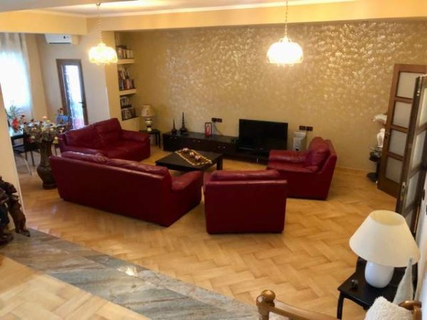 Tirane, shitet ambjent biznesi Kati 0, 990 m² 850.000 Euro (Vlore)