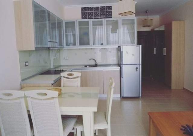 Tirane, jepet me qera apartament 1+1+A+BLK Kati 4, 70 m² 350 Euro (rruga peti)