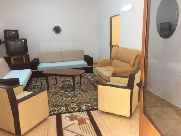 Tirane, jepet me qera apartament 2+1 Kati 1, 80 m² 25.000 Leke (ali demi)