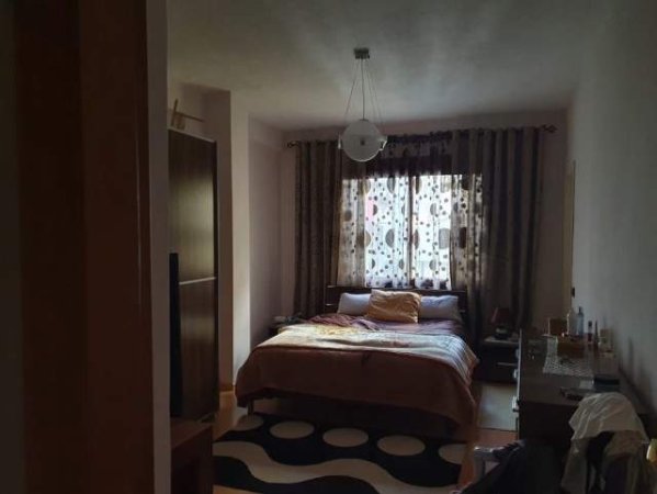 Tirane, ofert apartament 2+1+BLK Kati 3, 100 m² 450 Euro (Bill Klinton)