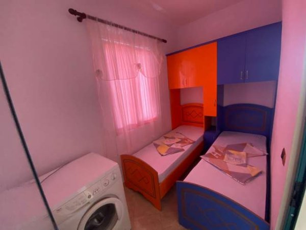 Velipoje, jepet me qera 1+1 Kati 2, 65 m² 25 Euro (Rruga Nr.13)