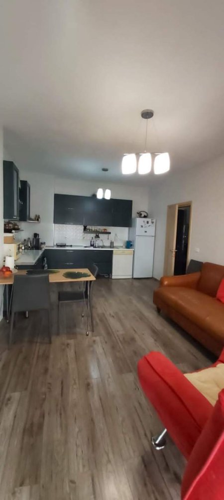Tirane, jepet me qera apartament 1+1+BLK Kati 2, 64 m² 32.000 Leke (teodor keko)