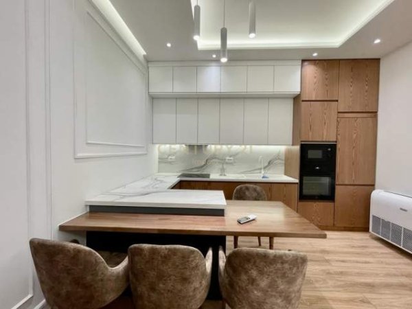 Jap me qera apartament luksoz 2+1+2+post parkimi, te SQUARE 21, 99 m², 1.000 Euro (21 Dhjetori)