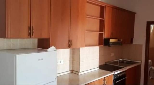 Tirane, jepet me qera apartament 1+1+BLK Kati 3, 95 m² 30.000 Leke (siri kodra)