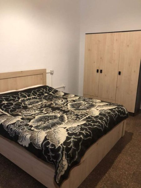 Tirane, jepet me qera apartament 2+1 Kati 2, 60 m² 400 Euro (Vasil Shanto)
