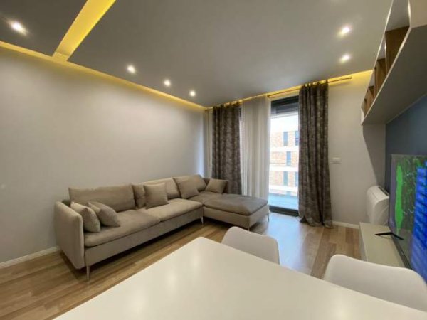 Tirane, jepet me qera apartament 2+1+A+BLK Kati 8, 90 m² 600 € (Fiori Di Bosco)