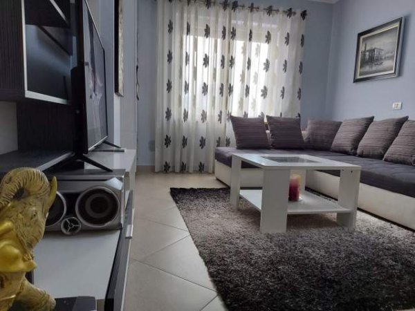 Tirane, jepet me qera apartament 2+1+BLK Kati 4, 78 m² 300 Euro (Dritan Hoxha)