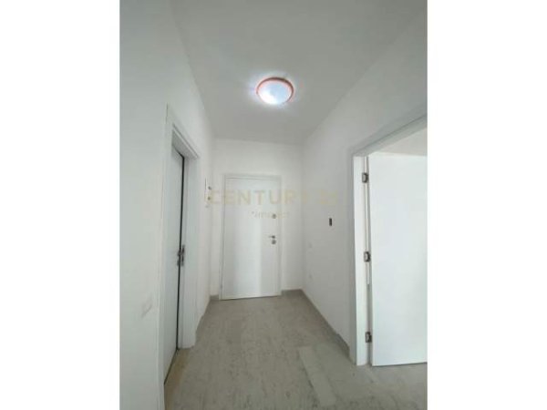 Tirane, jepet me qera apartament 1+1 Kati 3, 75 m² 370 Euro (Rruga e Dibres)