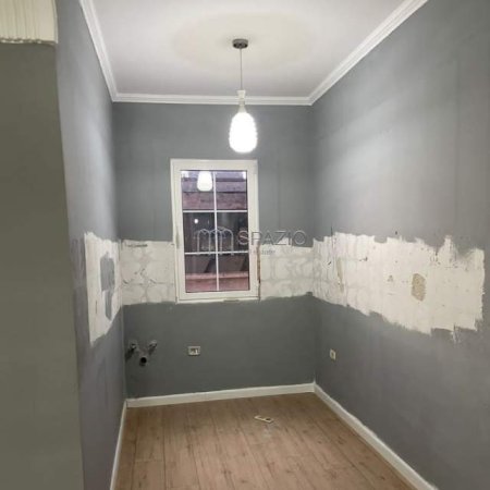Tirane, shitet apartament 2+1+A+BLK Kati 5, 86 m² 100.000 Euro (Rruga Telo Ndini)
