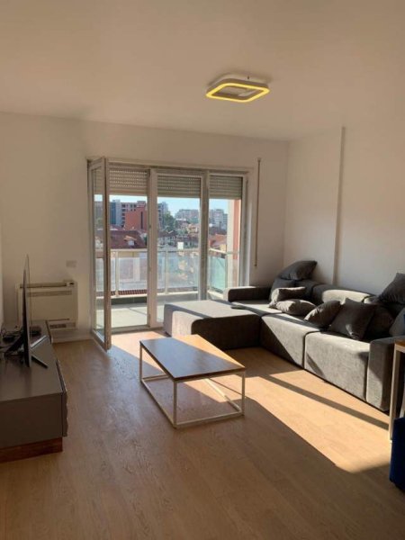 Tirane, jepet me qera apartament 1+1+BLK Kati 4, 70 m² 400 Euro (Rruga Elbasanit)