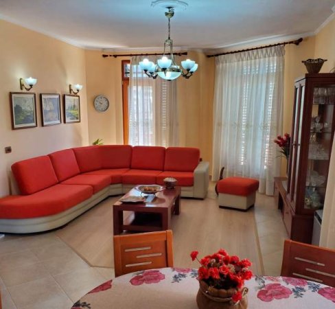 Tirane, jap me qera apartament 3+1+A+BLK Kati 6, 140 m² 700 Euro