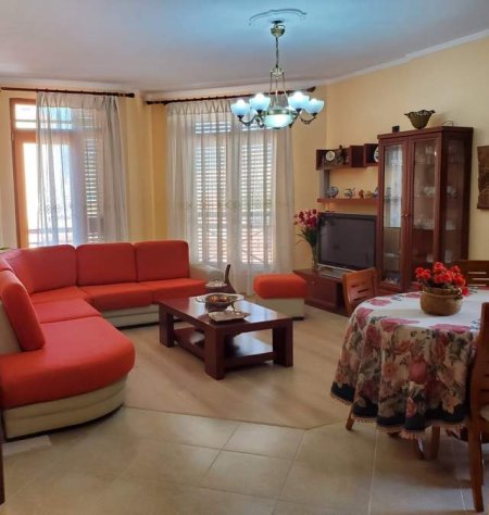 Tirane, jap me qera apartament 3+1+A+BLK Kati 6, 140 m² 700 Euro