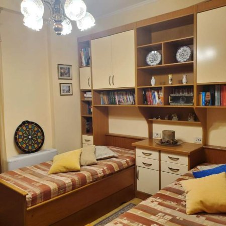 Tirane, jepet me qera apartament 3+1+BLK Kati 6, 140 m² 700 Euro (frederik shiroka)