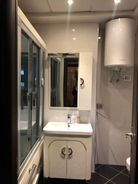 Tirane, jepet me qera apartament 2+1+A+BLK Kati 5, 130 m² 500 Euro (5 Maji)