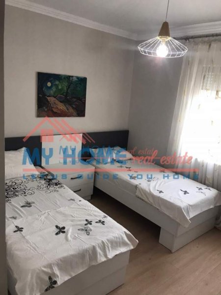 Tirane, jap me qera apartament 3+1+BLK Kati 6, 125 m² 900 Euro (Rruga Sulejman Pasha)