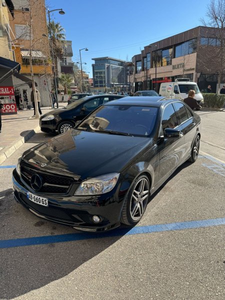 Shitet C-class Viti 2009 c300 4 matic AMG -Line fabrike