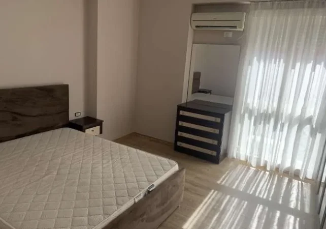 Jepet me qera 2+1+2+post parkimi Kompleksi Delijorgji 800€