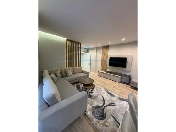 Qera , Apartament 1+1 + Post Parkimi , Fusha e Aviacionit