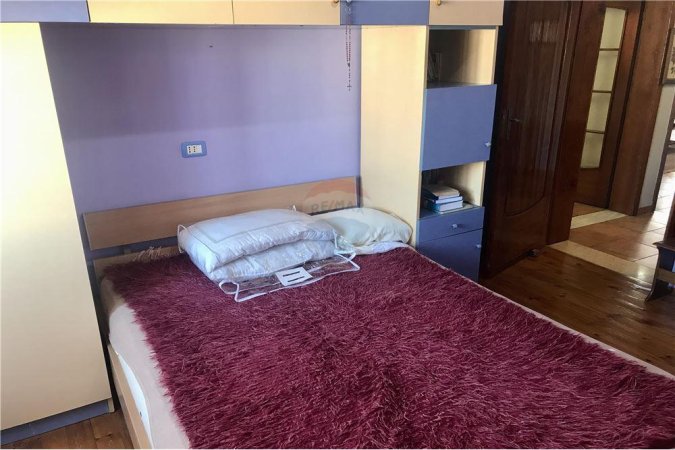 Jepet apartament 3+1 ne shitje