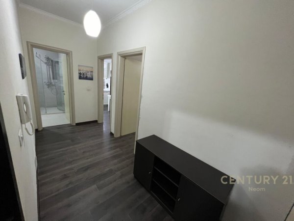 BULEVARDI I RI, JEPET ME QIRA APARTAMENT 1+1!!