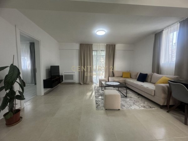 BLLOK, JEPET ME QIRA APARTAMENT 2+1+VERANDE!