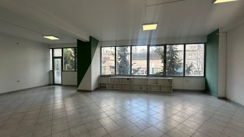 Shitet, Ambient Biznesi, Brryli, Tiranë - 90000€ | 80.5m²
