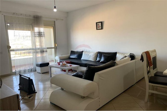 Shitet apartament 2+1 ne Vore, 76,000€
