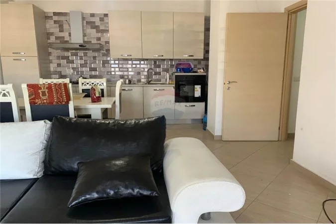 Shitet apartament 2+1 ne Vore, 76,000€