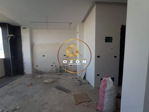 Apartament 1+1 Në Shitje Tek Tregu Elektrik!